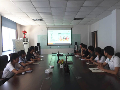 提升職業素質，展示專業形象 意凱公司成功舉辦商務禮儀與婚介服務專項培訓